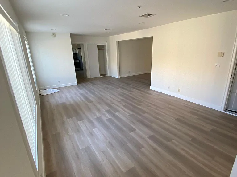 1760 N Alexandria Ave #1/2 — Photo 9