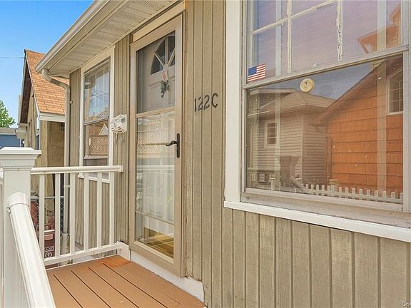3rd image of 122 Edgewater Park #C