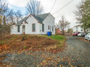 89 S East St, Amherst, MA 01002