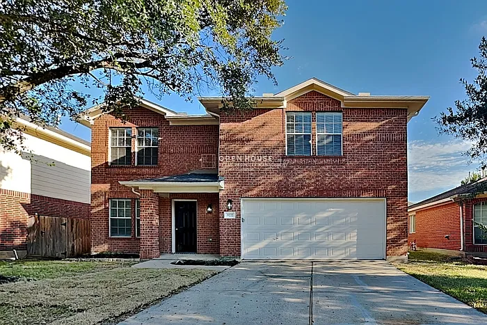 3 bed, 2.5 bath, 2310 sqft, $2,350 — Photo 1