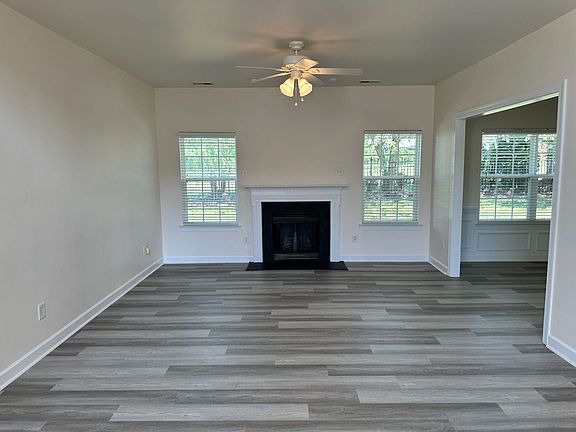 4th image of 107 Planters Dr
