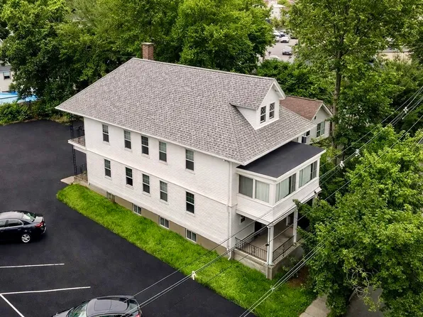 33 Pearl St #1, Newton, MA 02458
