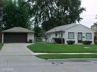 22320 Evergreen St, Saint Clair Shores, MI 48082