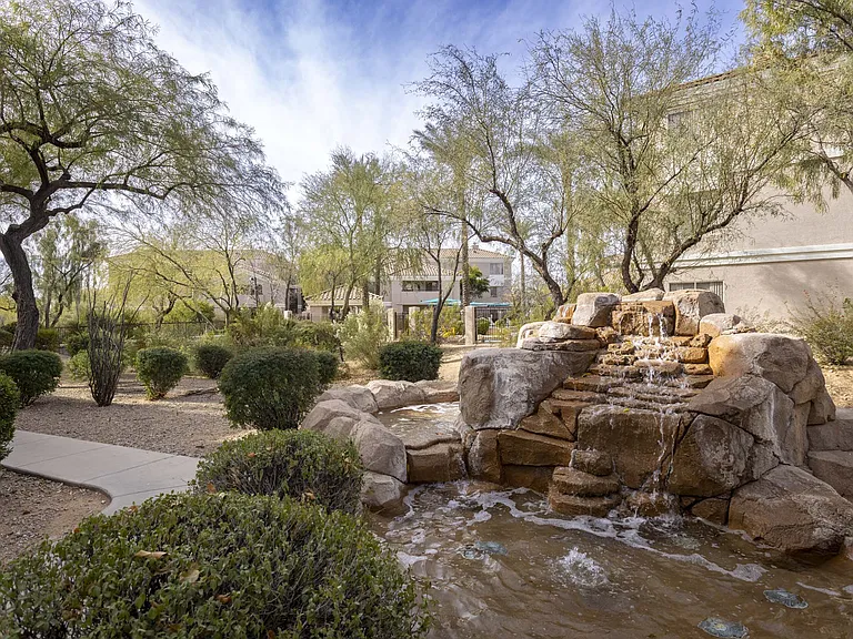 Vintage at Scottsdale — Photo 23