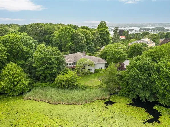 50 Mallard Ln, Tiverton, RI 02878