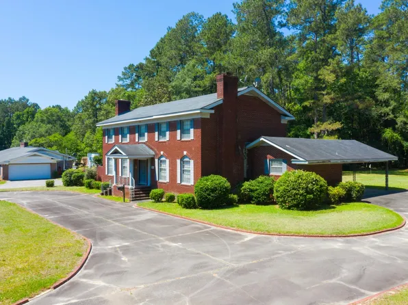 2824 Camden Rd, Holly Hill, SC 29059