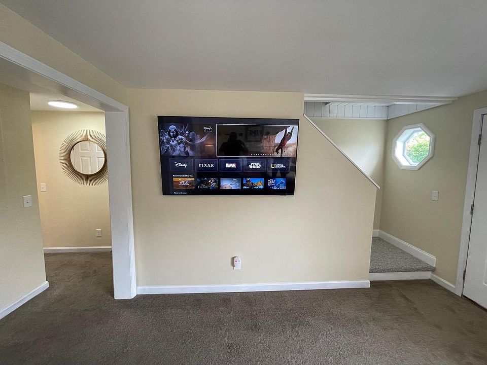 65" HDTV - 4k Samsung. Wifi and streaming of Netflix, Hulu and Disney Plus are all included.