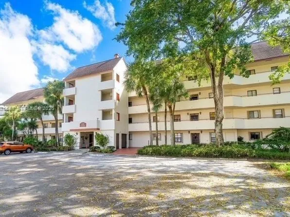 12524 Shoreline Dr APT 104, Wellington, FL 33414