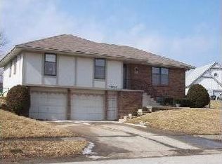 12502 Manchester Ave, Grandview, MO 64030