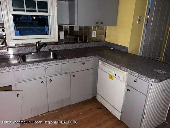 5th image of 944 Jessica Court