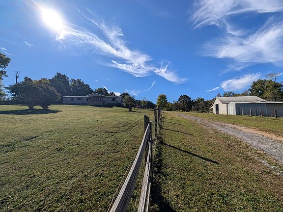 3rd image of 206 County Road 757
