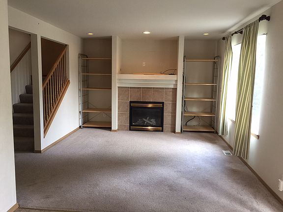 4th image of 925 176th Pl SW