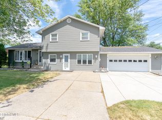 13 Howland Ave, Mechanicville, NY 12118