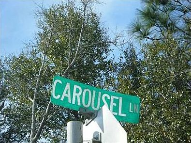 2nd image of 5203 Carousel Ln