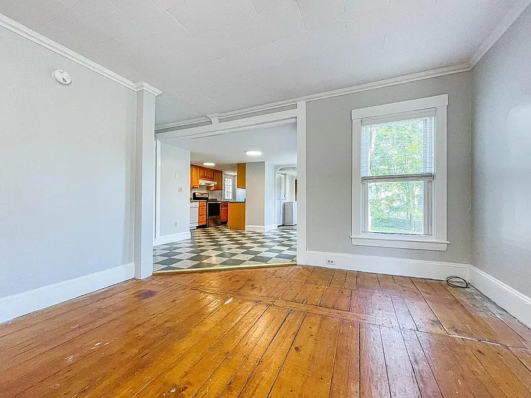 27 Brentwood St #2 — Photo 14