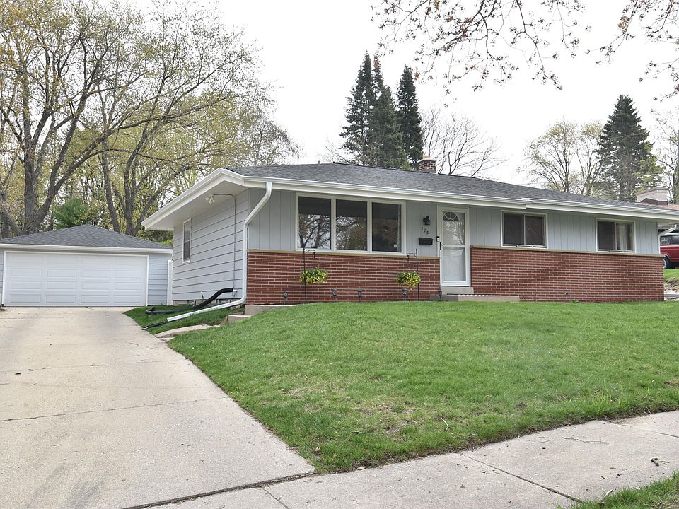 1st image of 223 Jasper Ln