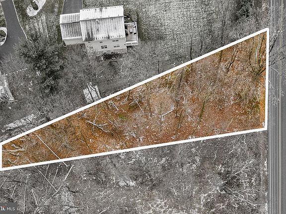 4th image of 731 Locust Grove Rd