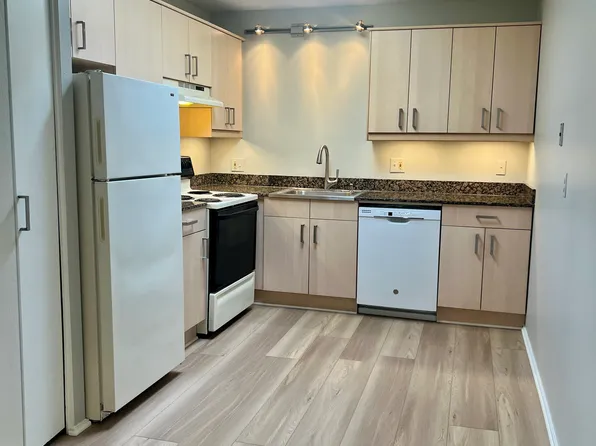 3134 Greenfield Rd #7A, Royal Oak, MI 48073