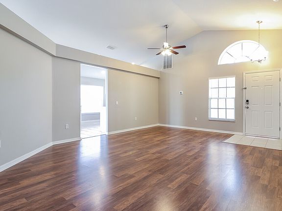 3rd image of 25802 Bloomsbury Ct