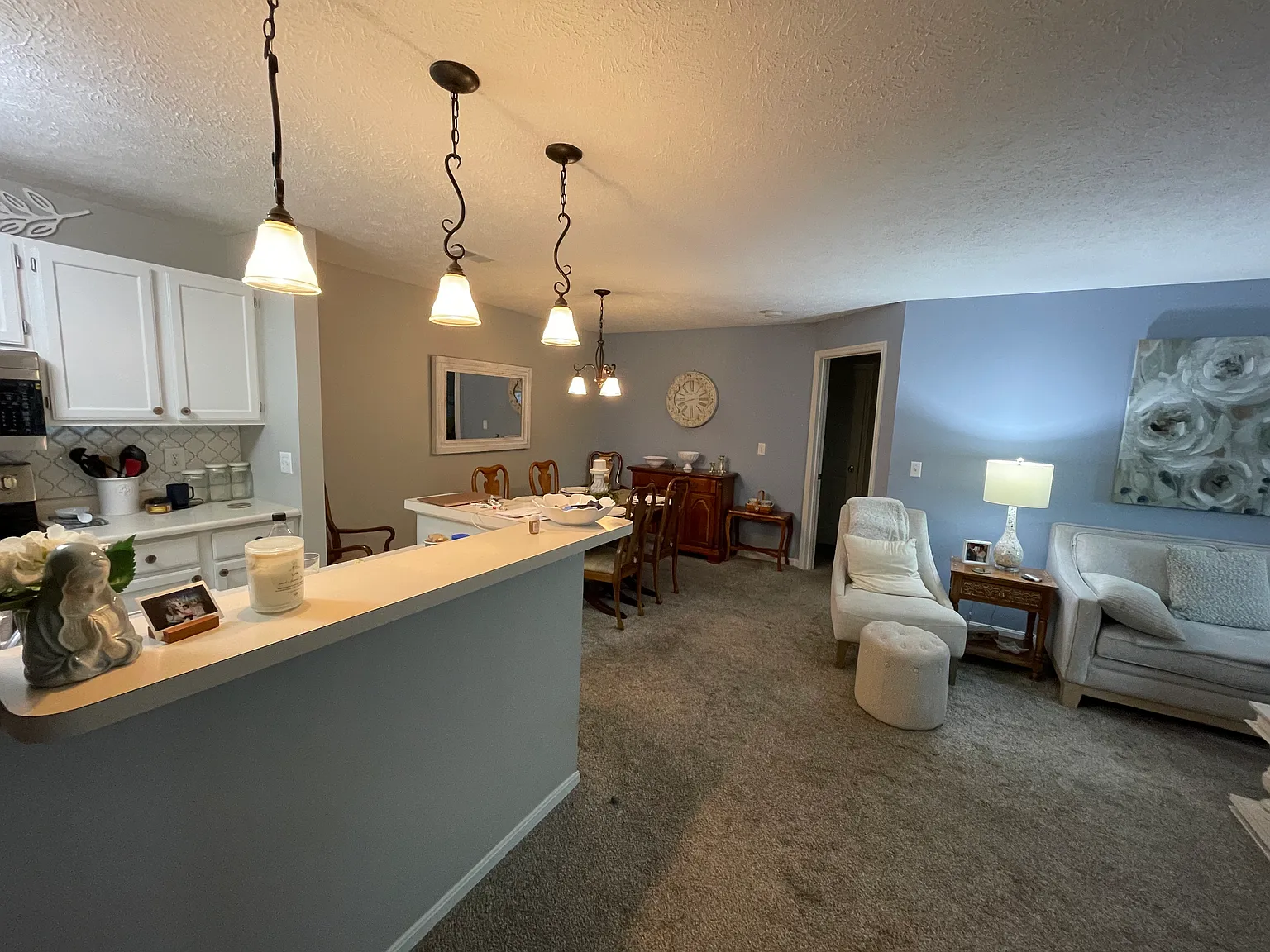 2 bed, 1112 sqft, $1,800 — Photo 2