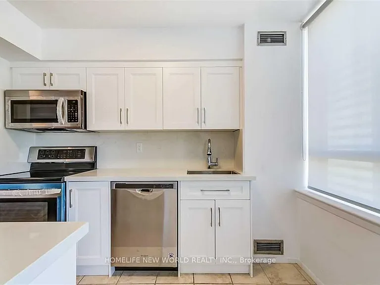 633 Bay St #2523 — Photo 9