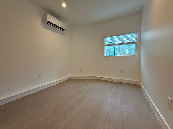 4th image of 6030 1/2 Colfax Ave