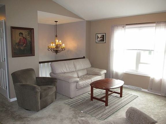 2nd image of 280 Lanna Ln