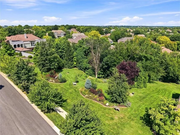 20234 W 90th Ter, Lenexa, KS 66220