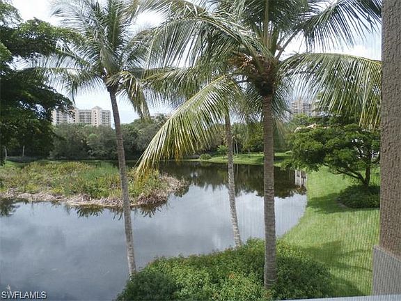 2nd image of 26892 Wyndhurst Ct #201