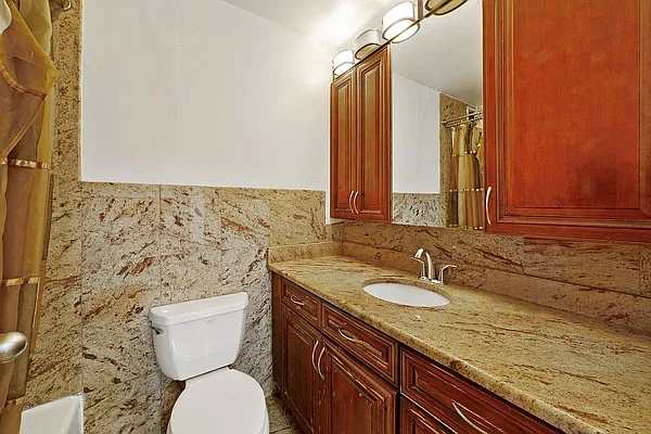 Rented by Oxford Property Group | media 11