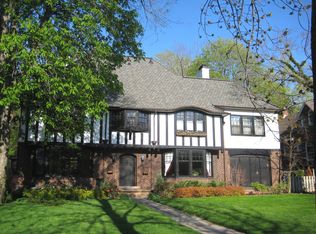 2215 Delamere Dr, Cleveland Heights, OH