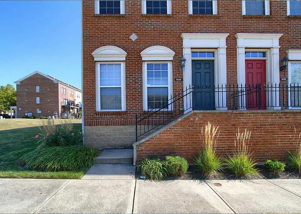 1434 Laurel Park Dr