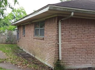 5718 Darlinghurst Dr, Houston, TX 77085