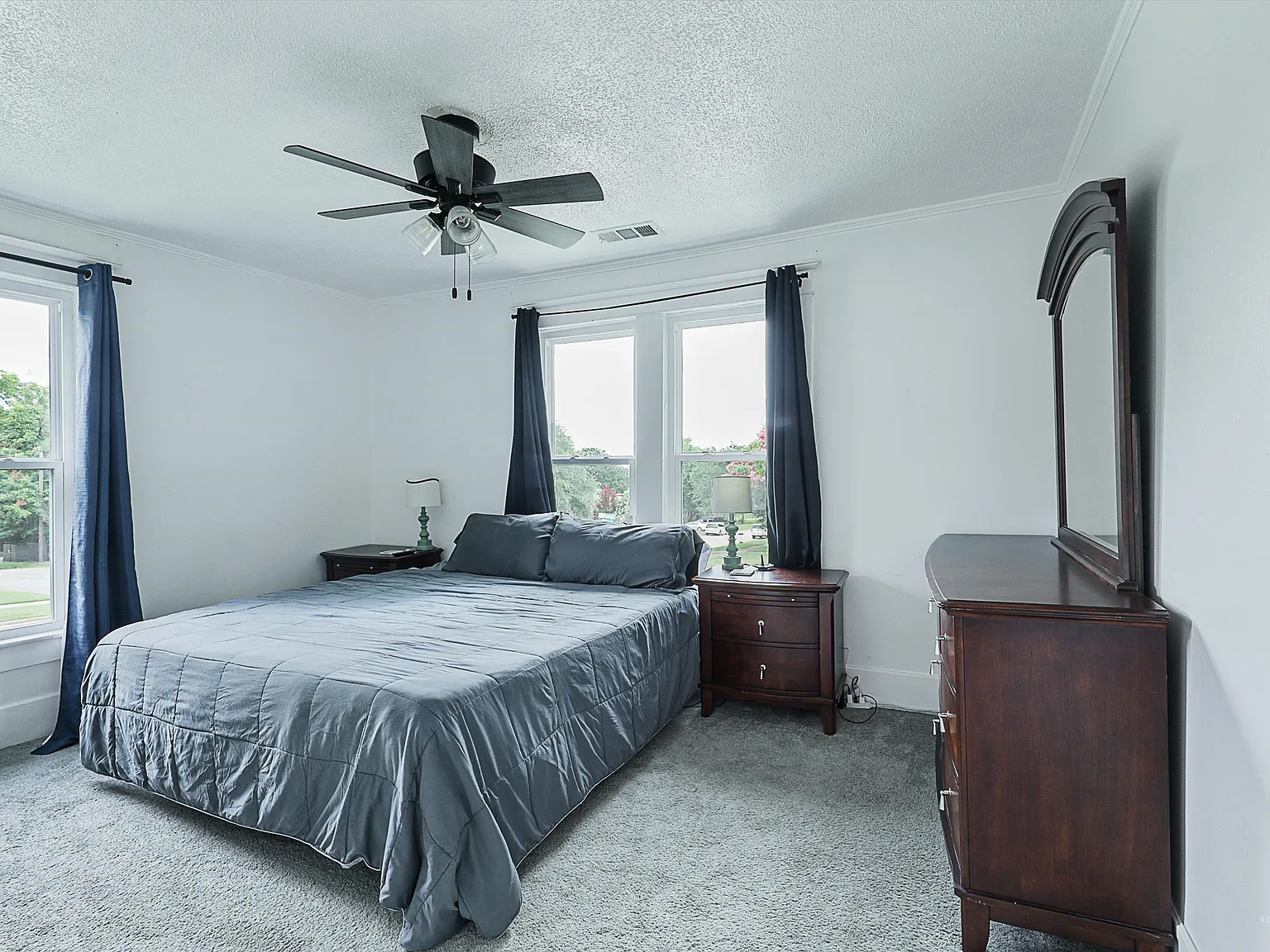 3 bed, 1816 sqft, $1,800 — Photo 4