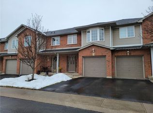 800 Paramount Dr #42, Hamilton, ON L8J3V8