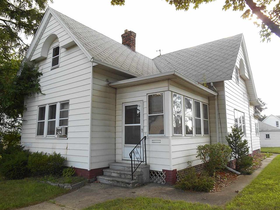 1st image of 701 S Jackson St