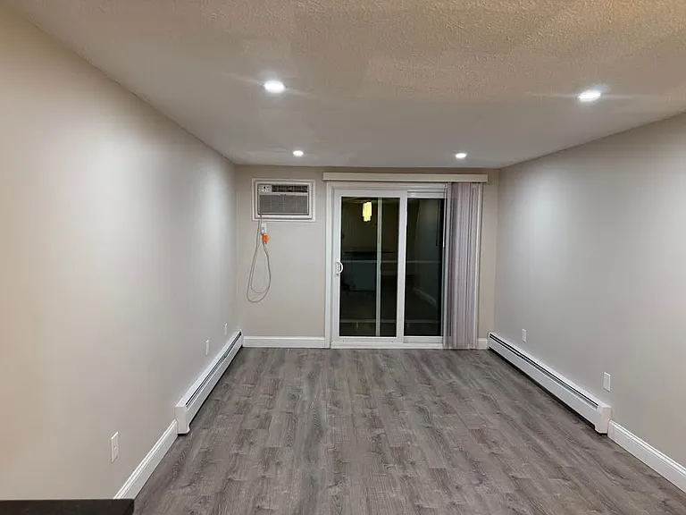 Pondsview Apartments — Photo 124