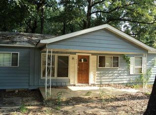 846 Cascade Dr, Forest Park, GA