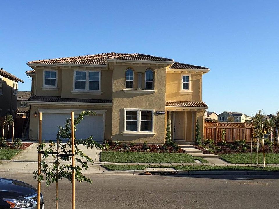 1st image of 653 W Jardin Ter