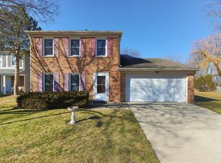 4990 Rochester Dr, Hoffman Estates, IL 60010