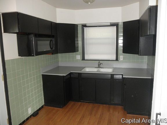 4th image of 214 W Caldwell St