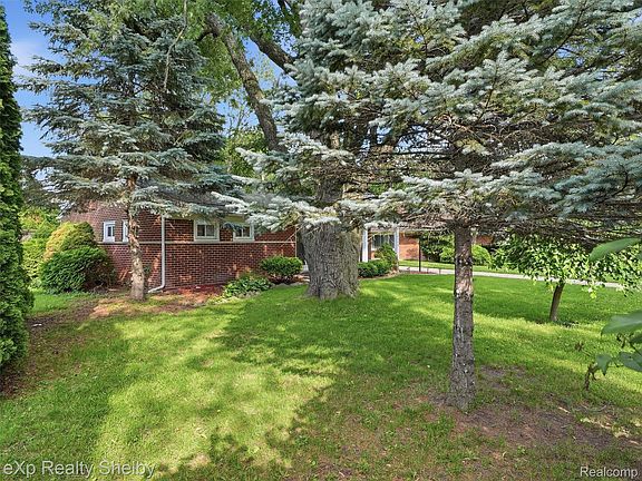 5th image of 28286 Red Leaf Ln