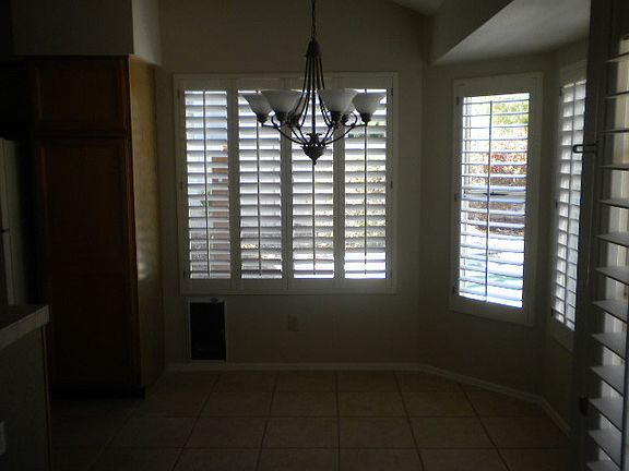 5th image of 1253 E MARKETPLACE --