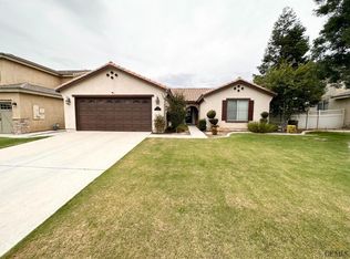 12802 Beechfield Dr, Bakersfield, CA 93312