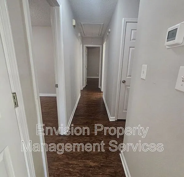 1393 N Hampton Dr — Photo 12