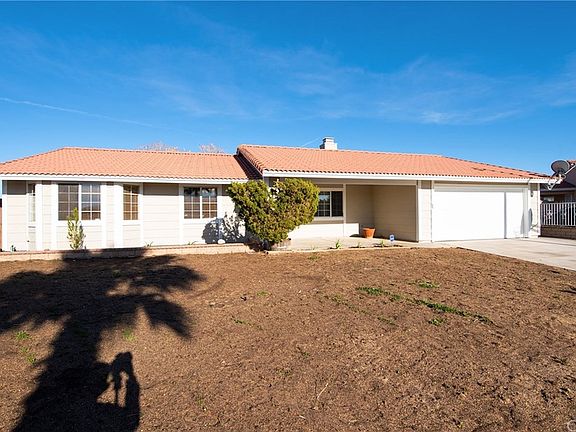 3rd image of 14134 Pacoima Cir