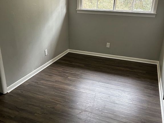 3rd image of 2106 Hill St NW APT 4