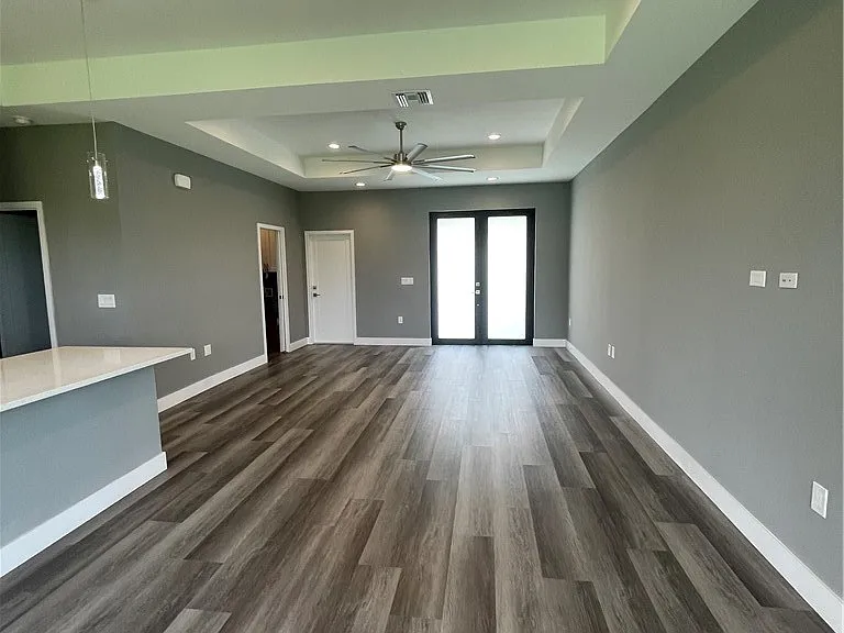 610 Floyd Ave S — Photo 7