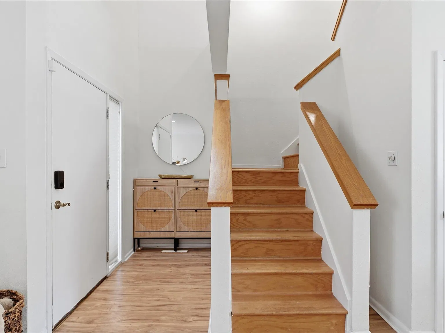 2 bed, 2.5 bath, 1774 sqft, $2,795 — Photo 4