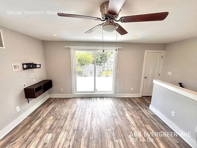 488 Evergreen Ave — Photo 27